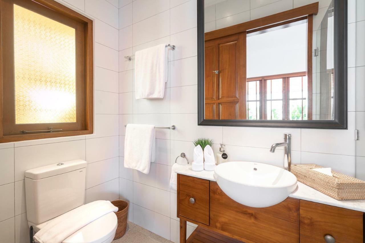 Villa Chikka Seminyak Buitenkant foto